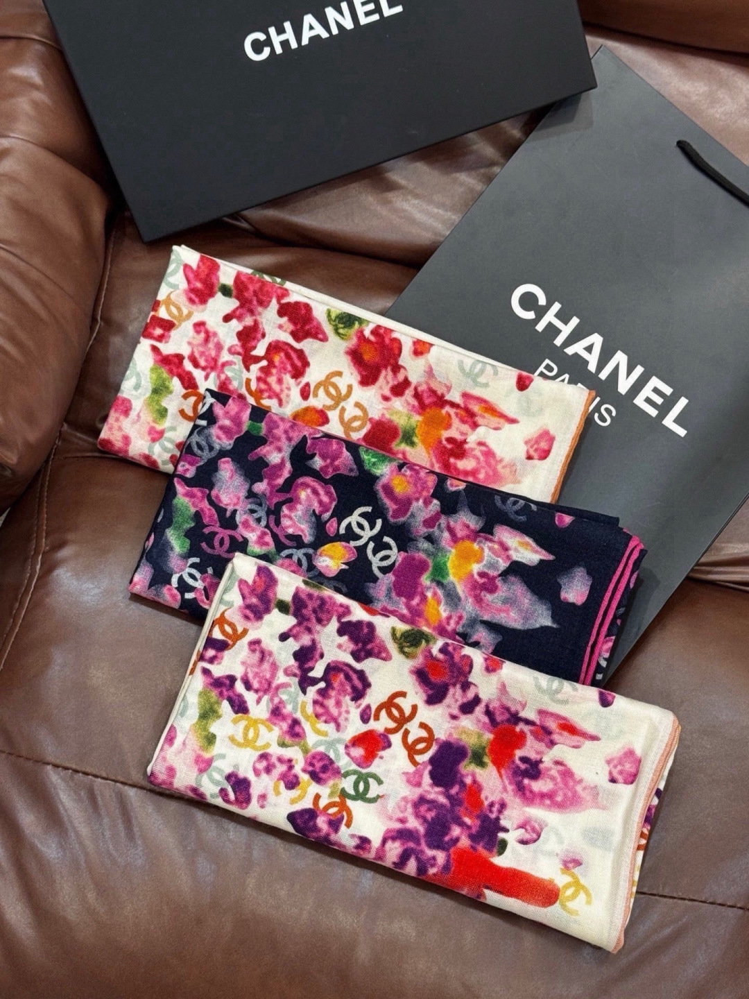 🌸·春日碎花Chanel 140丝绒双面披肩新款碎花花披肩超级有氛围感135*135cm的大尺寸配色太好