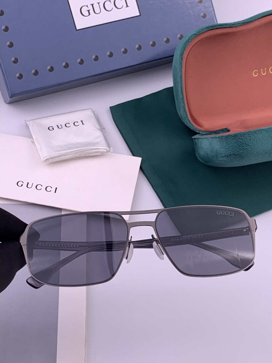 GUCCI 男款炫彩飞行员偏光太阳镜 ❤️材质：高清尼龙加厚卡槽高清偏光镜片 🌹无边框镜架💕颜👍型号：G