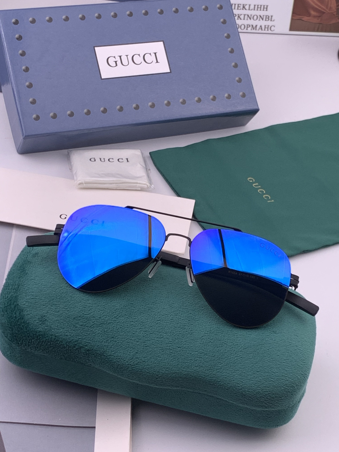 GUCCI  新款男女情侣款太阳镜多边形墨镜iP电镀永不褪色 超轻超有弹性整幅眼镜无螺丝重要的是压不坏 
