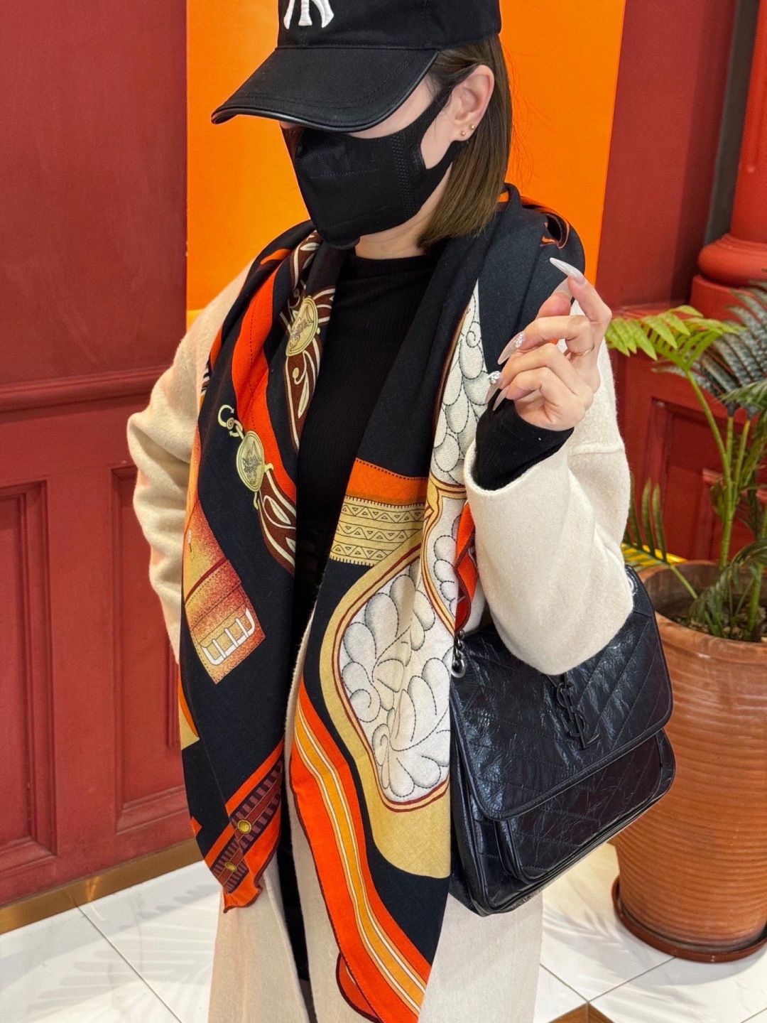 ❄️【双面同色】原单爱马仕140cm丝绒方巾💕 《马术密匙》，十九世纪的商品图录汇集了手工匠们的系列产品