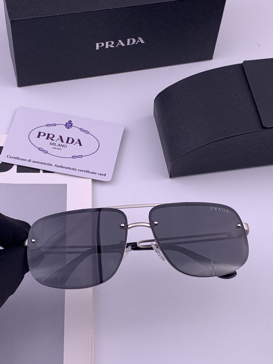 PRADA 普拉达 界级大师制造. 偏光墨镜 高档 潮流🐚时尚百搭🌪男士款百搭瘦脸太阳镜 高品质 ！开车