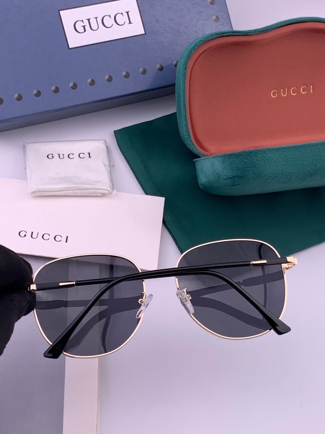🔺 GUCCI🔻官方新款 众多明星同款[色]‼️‼️新款大框偏光墨镜 🌈🌈宝丽来超清加厚太阳镜🔝🔝型号：