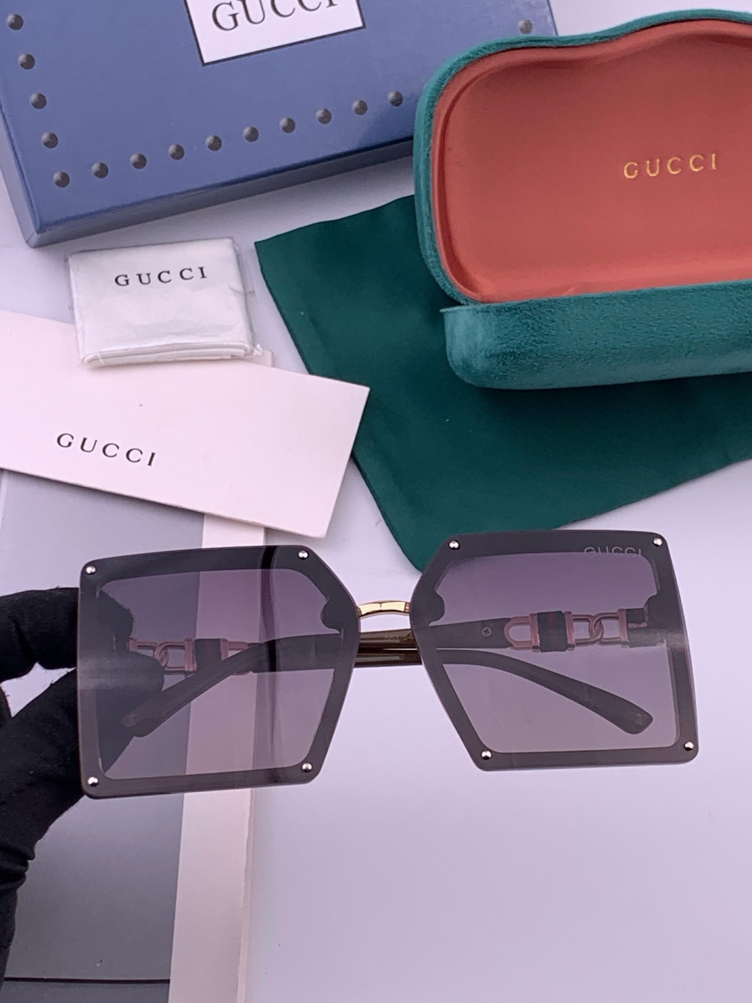 【TR偏光系列】Gucci   经典的方框设计，不挑脸型，无论搭配大衣还是连衣裙都非常显气质偏光镜片预防