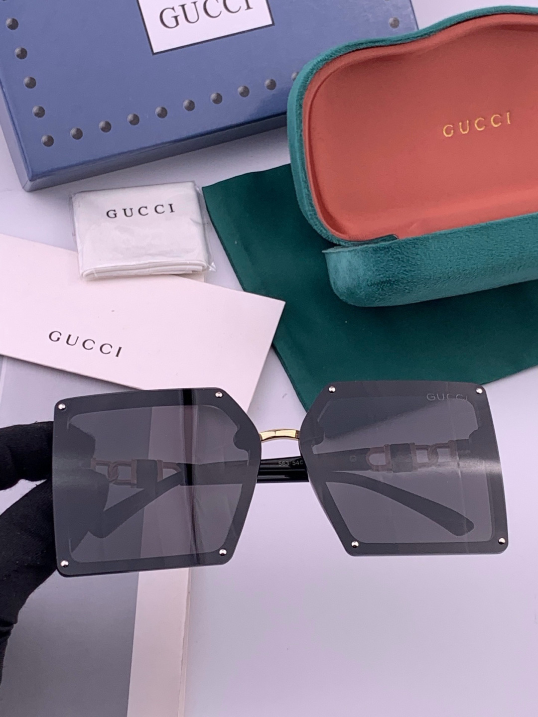 【TR偏光系列】Gucci   经典的方框设计，不挑脸型，无论搭配大衣还是连衣裙都非常显气质偏光镜片预防