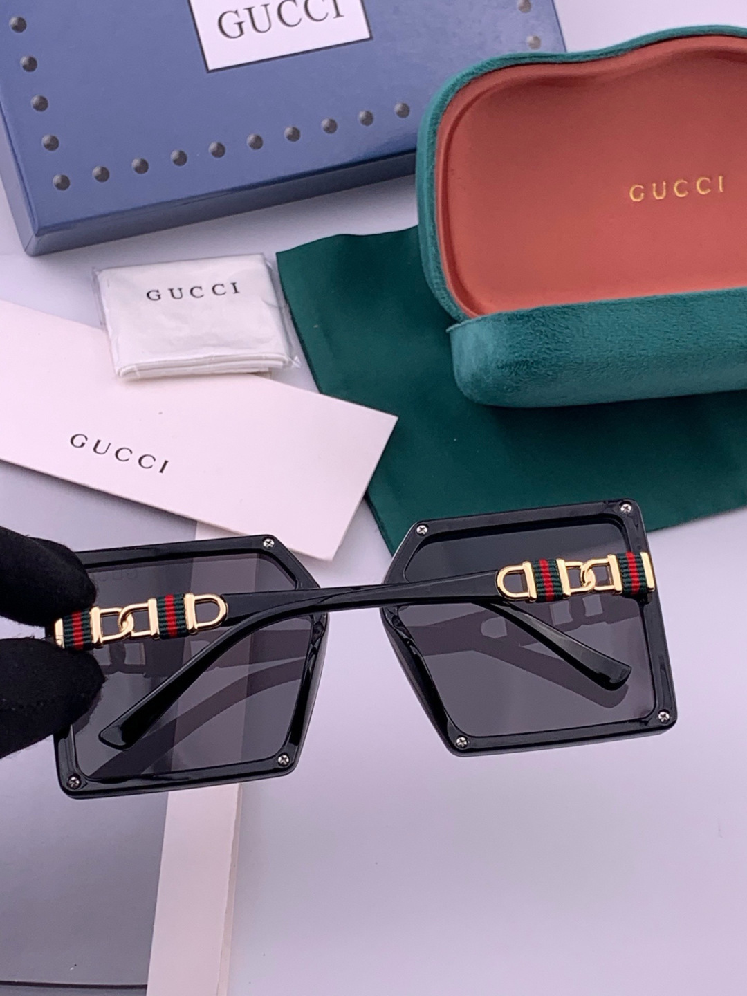 【TR偏光系列】Gucci   经典的方框设计，不挑脸型，无论搭配大衣还是连衣裙都非常显气质偏光镜片预防