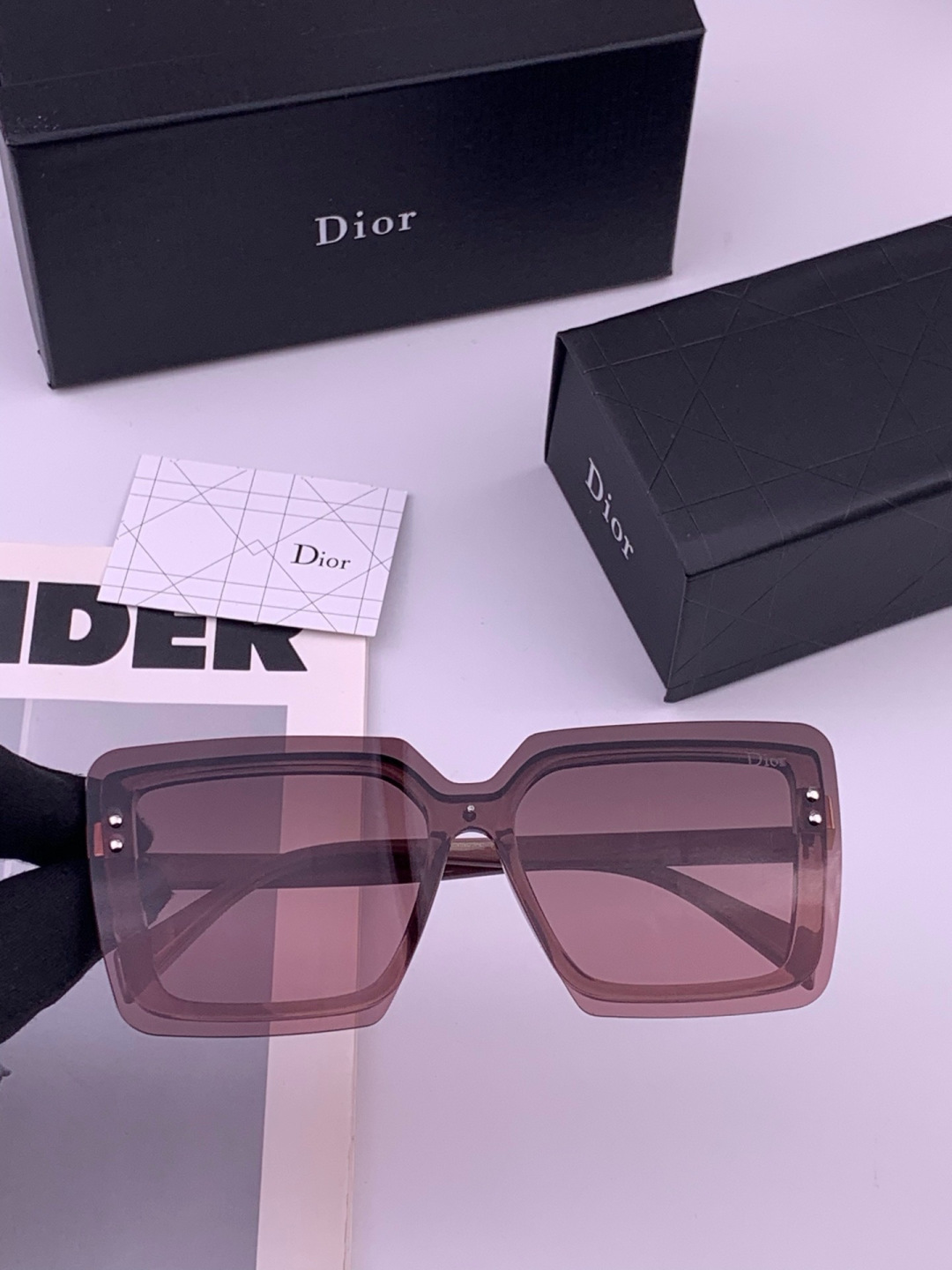 🔺 【DIOR-迪奥】开春新款 潮流爆款 时尚太阳镜 高品质 佩戴舒适 网红潮款墨镜 型号：D7996