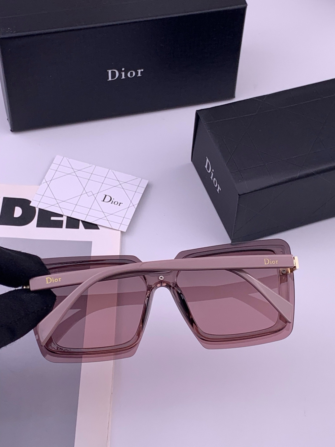 🔺 【DIOR-迪奥】开春新款 潮流爆款 时尚太阳镜 高品质 佩戴舒适 网红潮款墨镜 型号：D7996