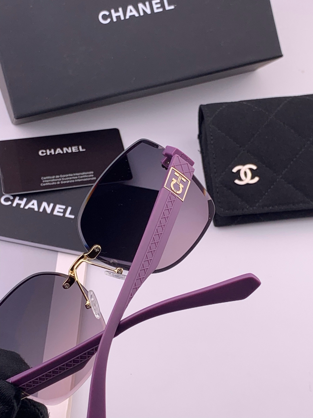 新品CHANEL 香奈儿太阳镜以独特魅力和前卫风格诠释春夏最新眼镜，质感超好佩带舒适 型号：CH4550