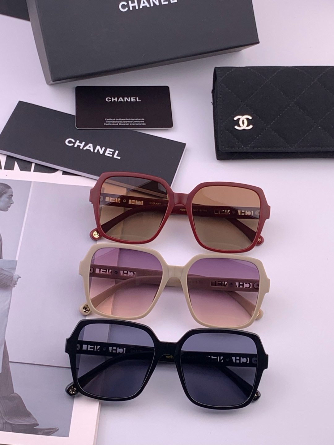新品CHANEL 香奈儿太阳镜以独特魅力和前卫风格诠释春夏最新眼镜，质感超好佩带舒适 型号：CH2700