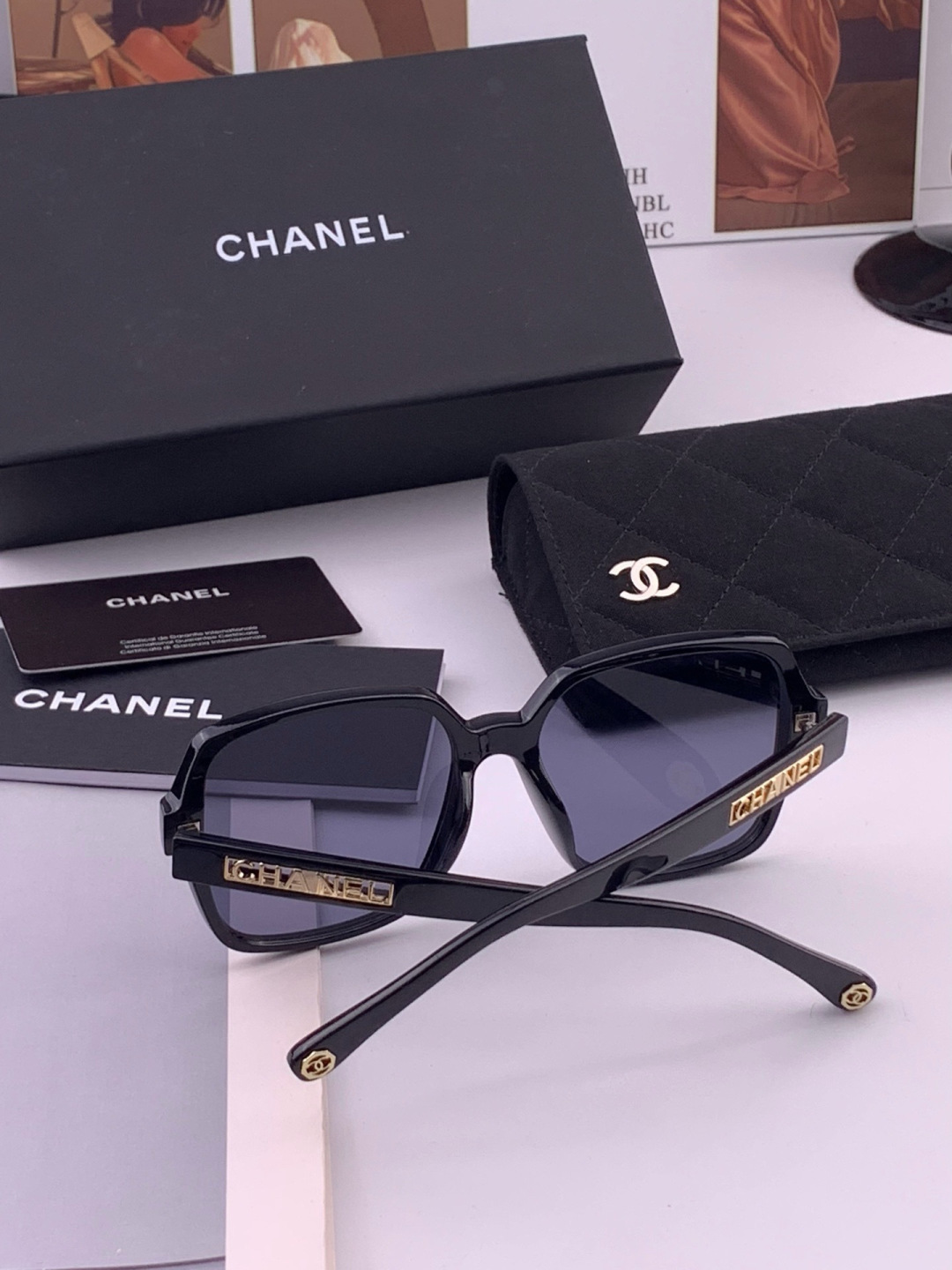 新品CHANEL 香奈儿太阳镜以独特魅力和前卫风格诠释春夏最新眼镜，质感超好佩带舒适 型号：CH2700