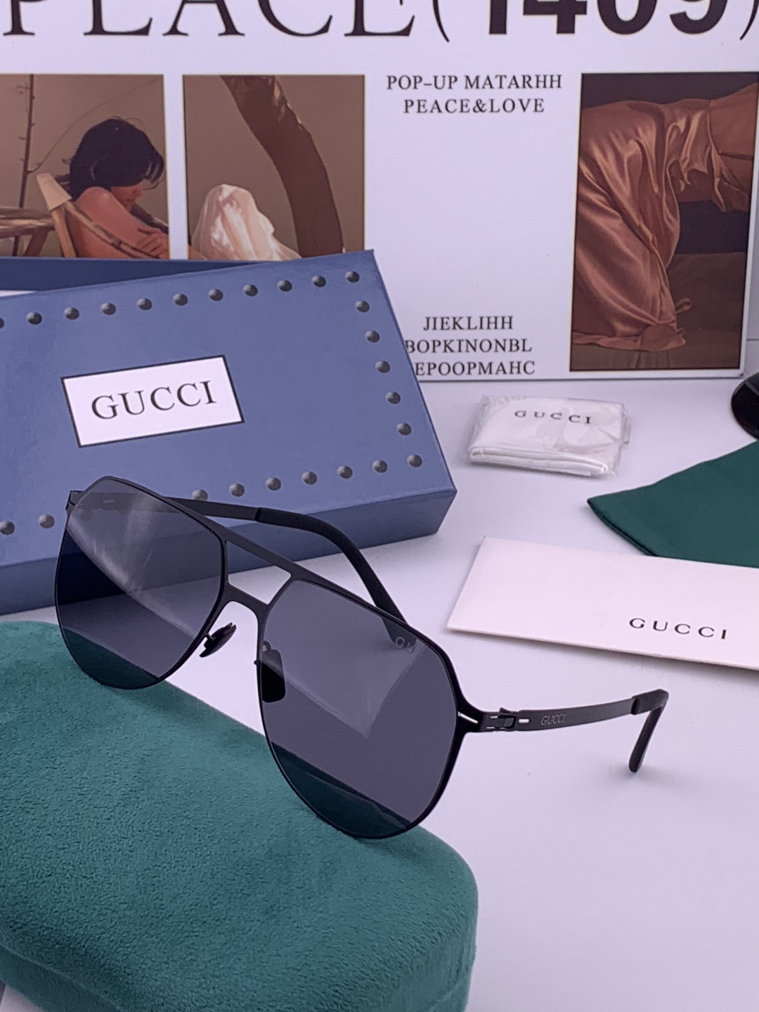 GUCC* 新款男女情侣款太阳iP电镀永不褪色 卖点：超轻超有弹性整幅眼镜无螺丝重要的是压不坏、镜片：高