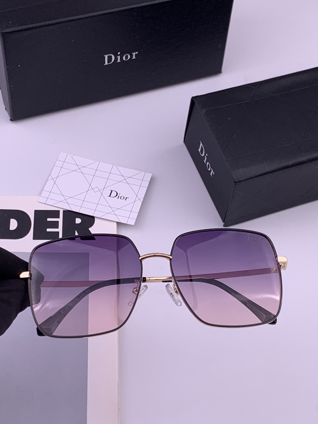 🔺 【DIOR-迪奥】开春新款 潮流爆款 时尚方框偏光太阳镜 高品质 佩戴舒适 网红潮款墨镜 型号：D5