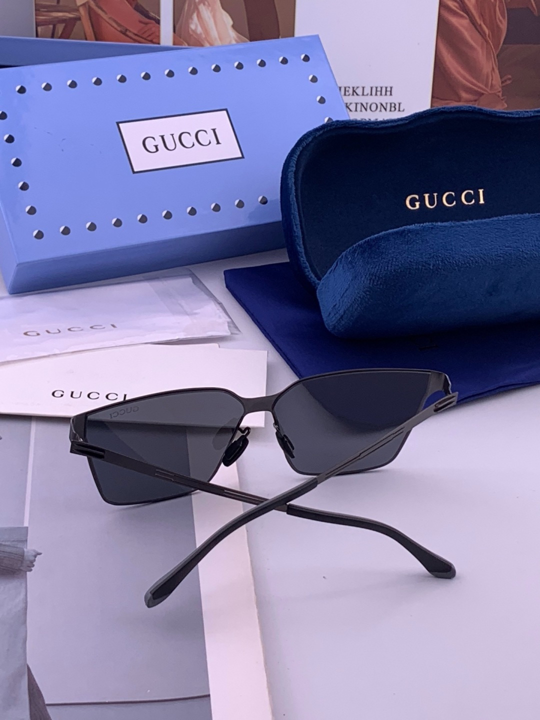 GUCC* 新款男女情侣款太阳iP电镀永不褪色 卖点：超轻超有弹性整幅眼镜无螺丝重要的是压不坏、镜片：高