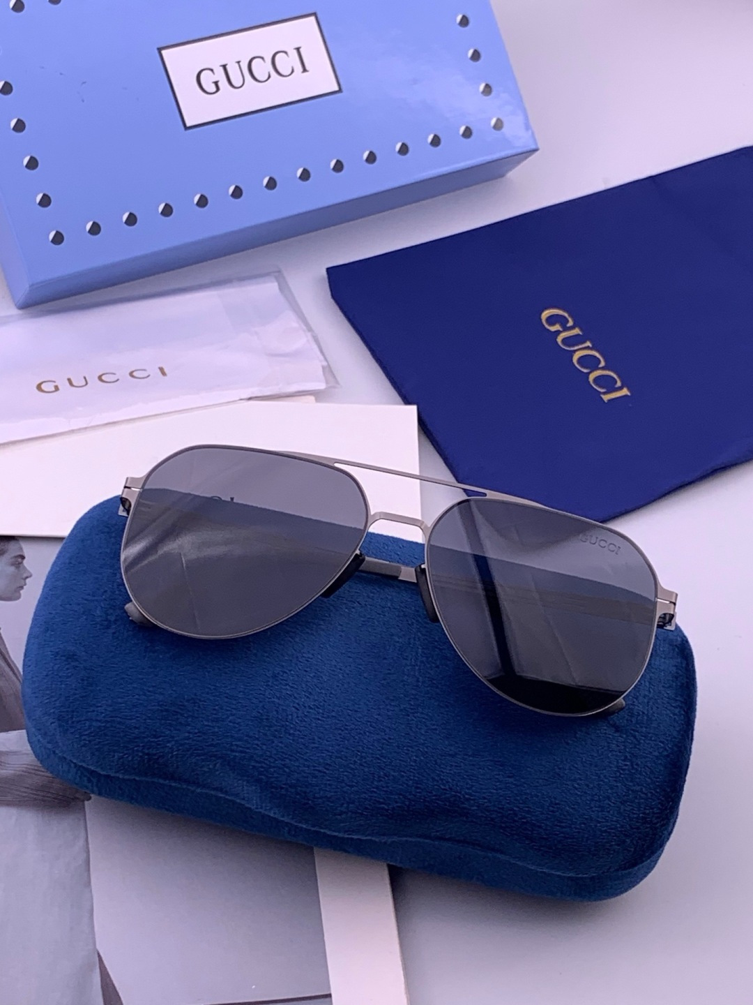 ♦️ GUCCI 新款男女情侣款太阳镜多边形墨镜iP电镀永不褪色 超轻超有弹性整幅眼镜无螺丝重要的是压不