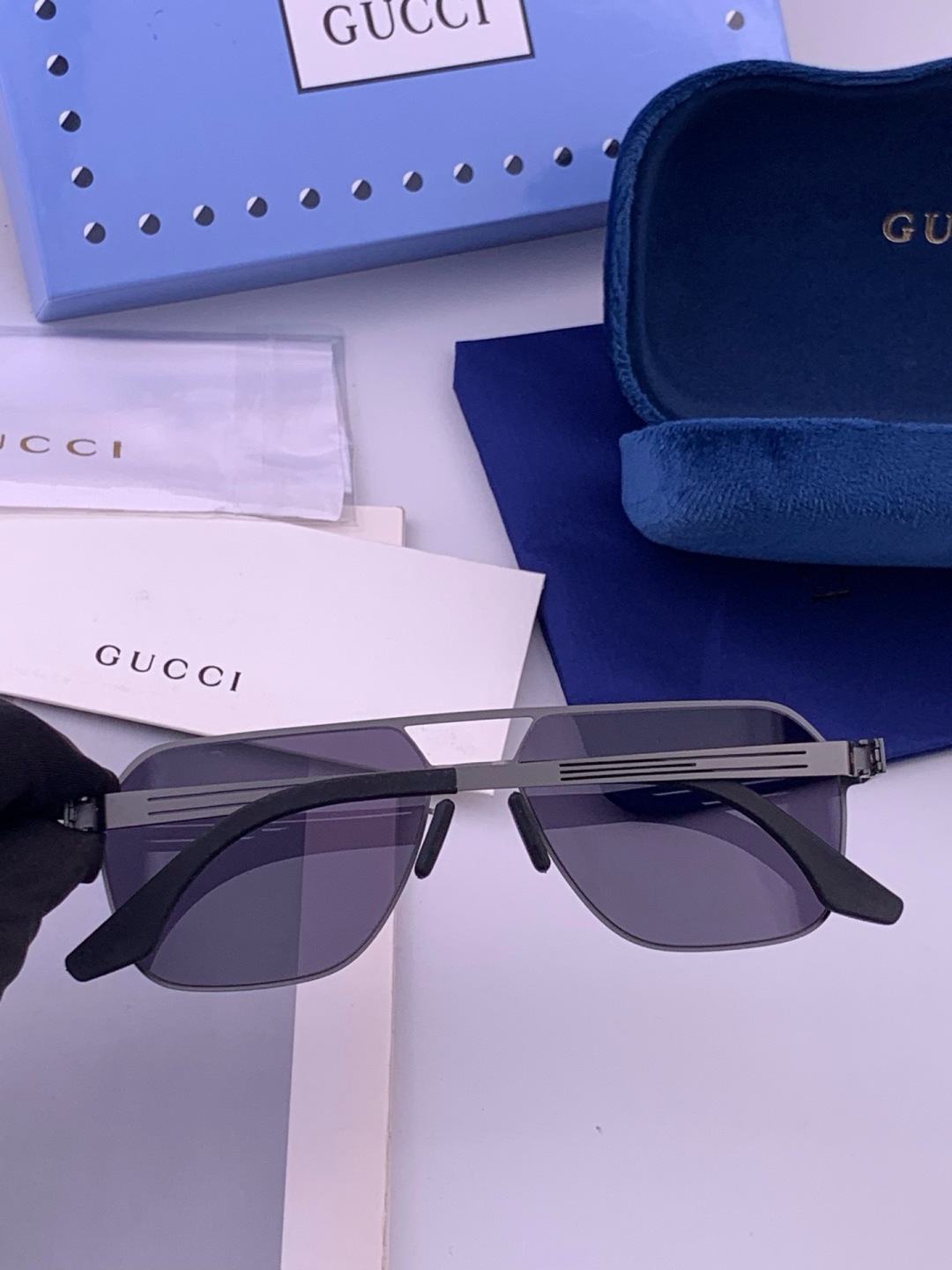 ♦️GUCCI 新款男女情侣款太阳镜多边形墨镜iP电镀永不褪色 超轻超有弹性整幅眼镜无螺丝重要的是压不坏