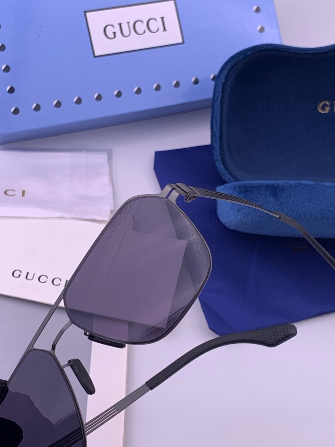 ♦️GUCCI 新款男女情侣款太阳镜多边形墨镜iP电镀永不褪色 超轻超有弹性整幅眼镜无螺丝重要的是压不坏