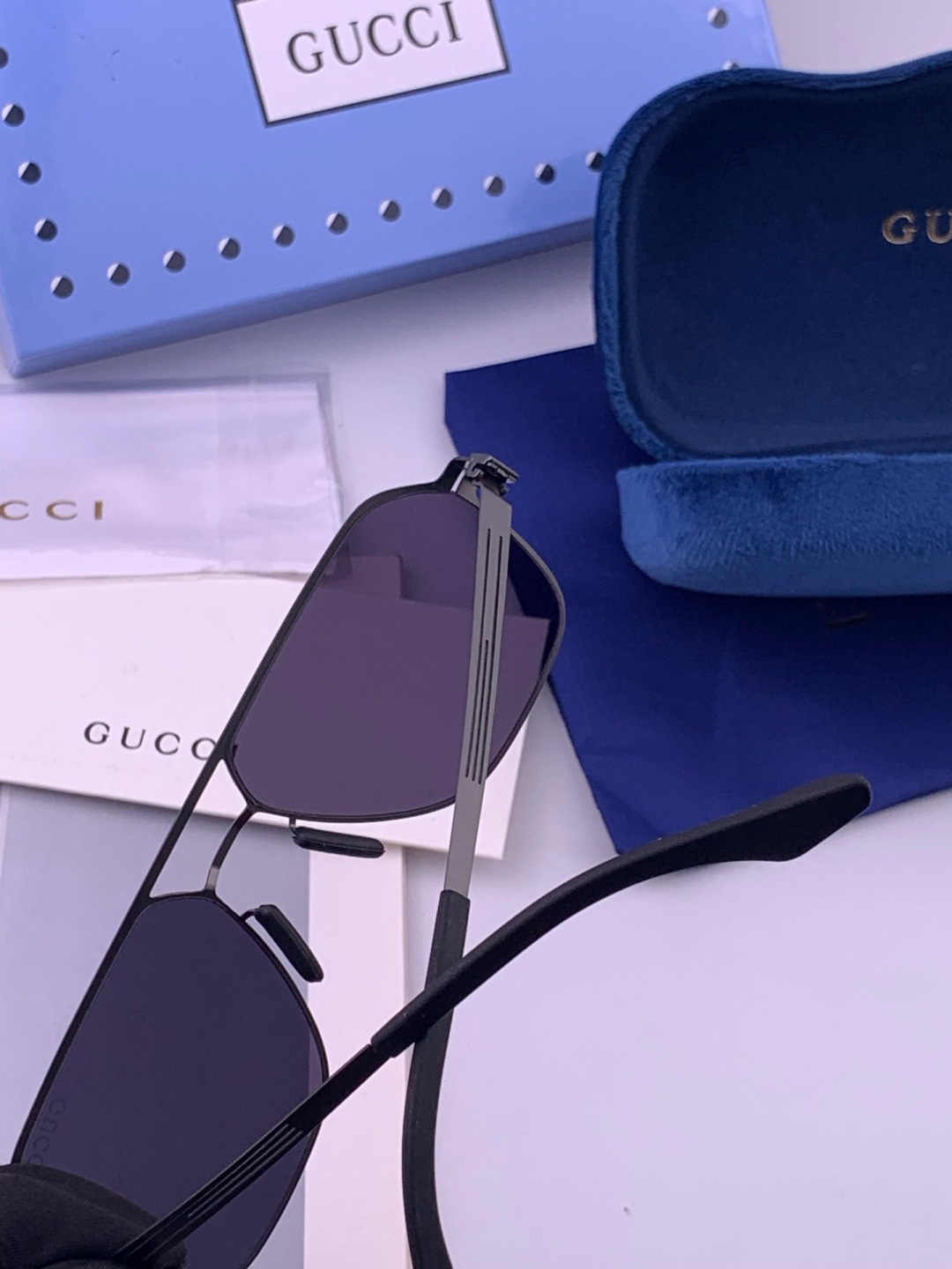 ♦️GUCCI 新款男女情侣款太阳镜多边形墨镜iP电镀永不褪色 超轻超有弹性整幅眼镜无螺丝重要的是压不坏