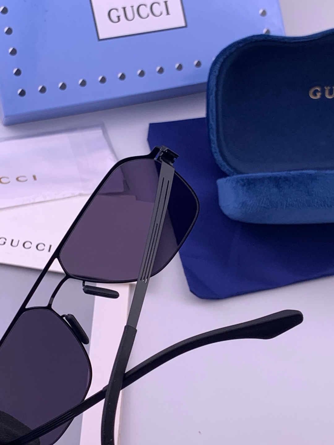 ♦️GUCCI 新款男女情侣款太阳镜多边形墨镜iP电镀永不褪色 超轻超有弹性整幅眼镜无螺丝重要的是压不坏