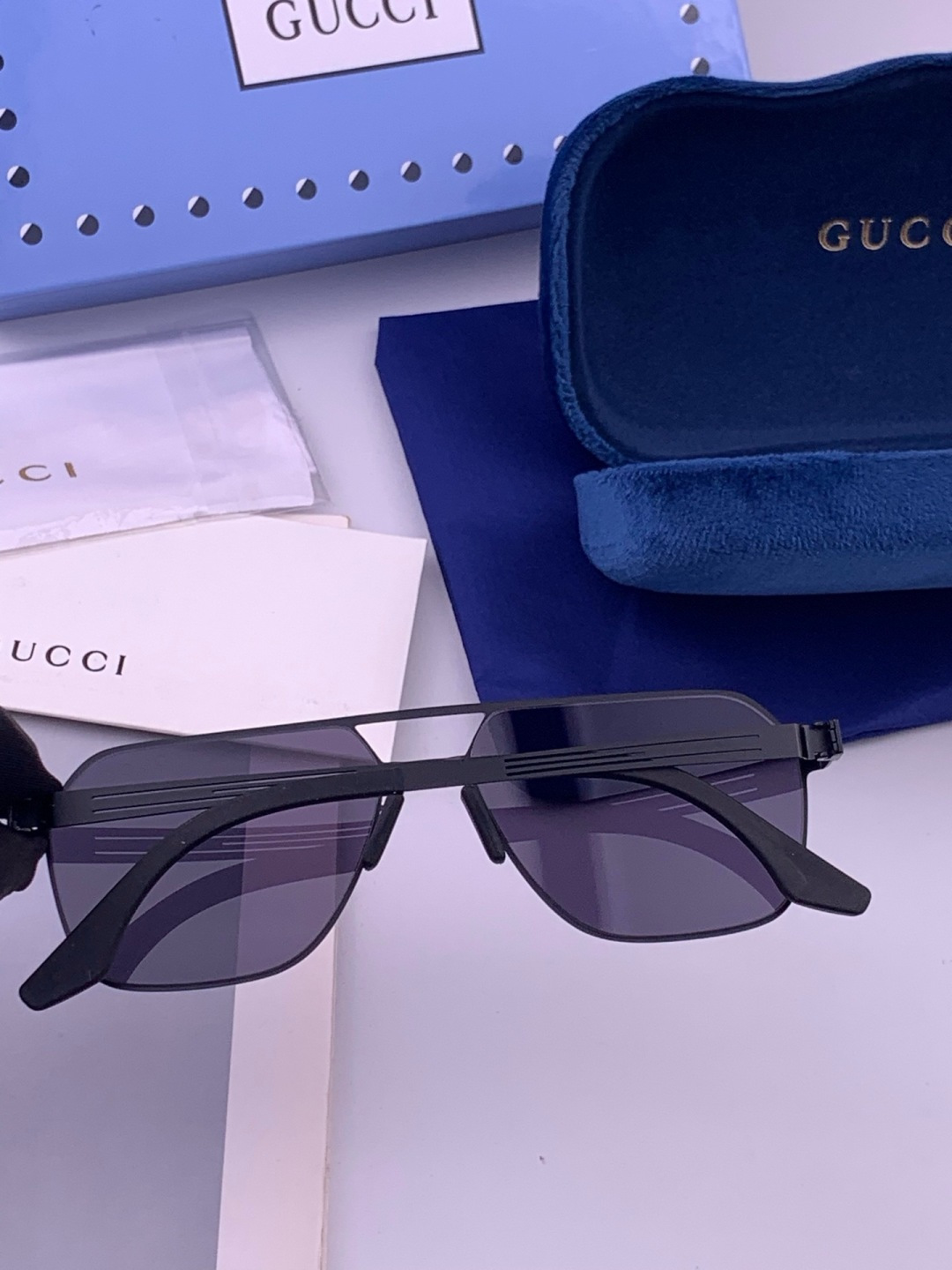 ♦️GUCCI 新款男女情侣款太阳镜多边形墨镜iP电镀永不褪色 超轻超有弹性整幅眼镜无螺丝重要的是压不坏