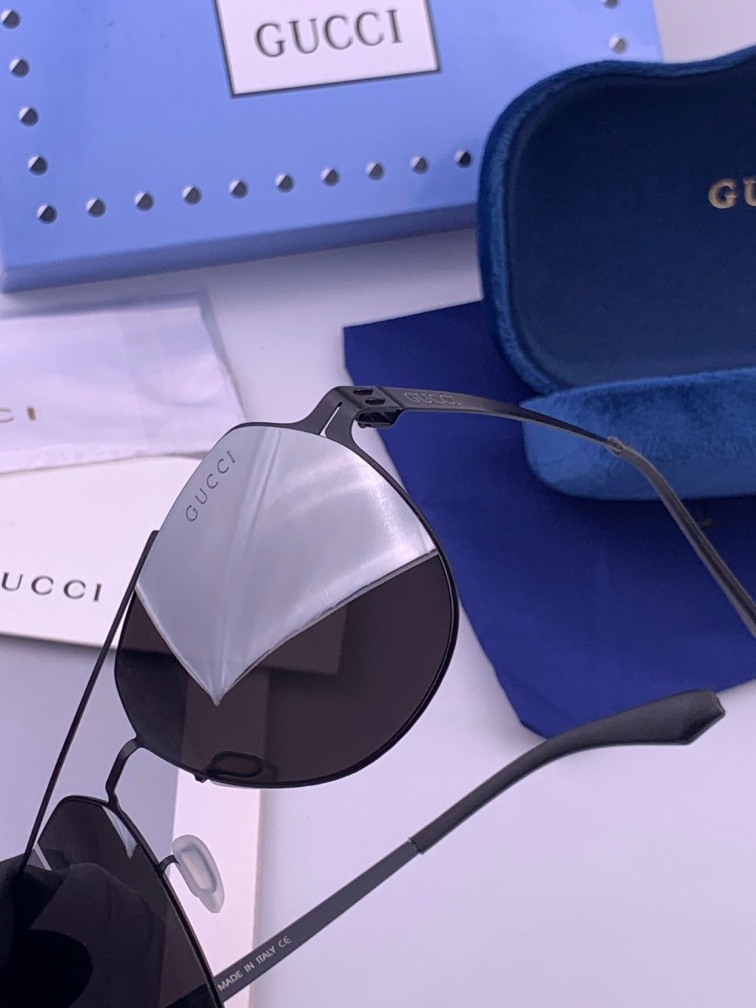 ♦️GUCCI 新款男女情侣款太阳镜多边形墨镜iP电镀永不褪色 超轻超有弹性整幅眼镜无螺丝重要的是压不坏