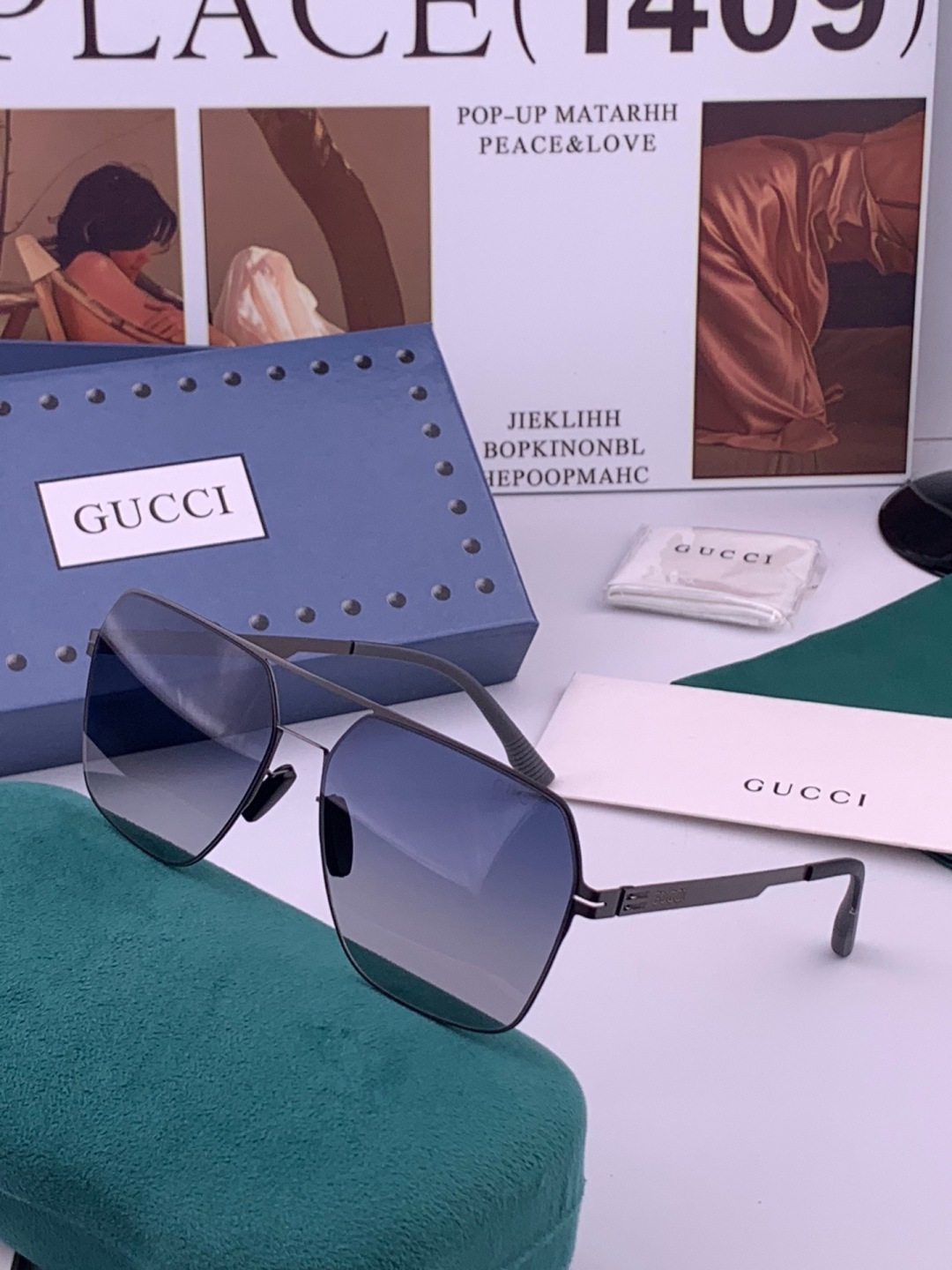 GUCC* 新款男女情侣款太阳iP电镀永不褪色 卖点：超轻超有弹性整幅眼镜无螺丝重要的是压不坏、镜片：高