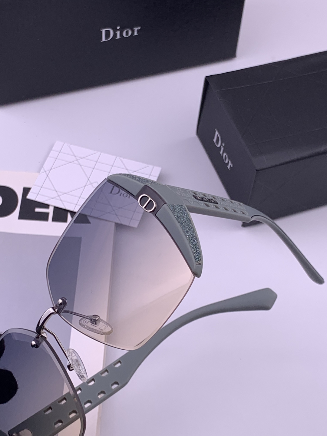 🔺 【DIOR-迪奥】开春新款 潮流爆款 时尚方框太阳镜 高品质 佩戴舒适 网红潮款墨镜 女士高清太阳镜