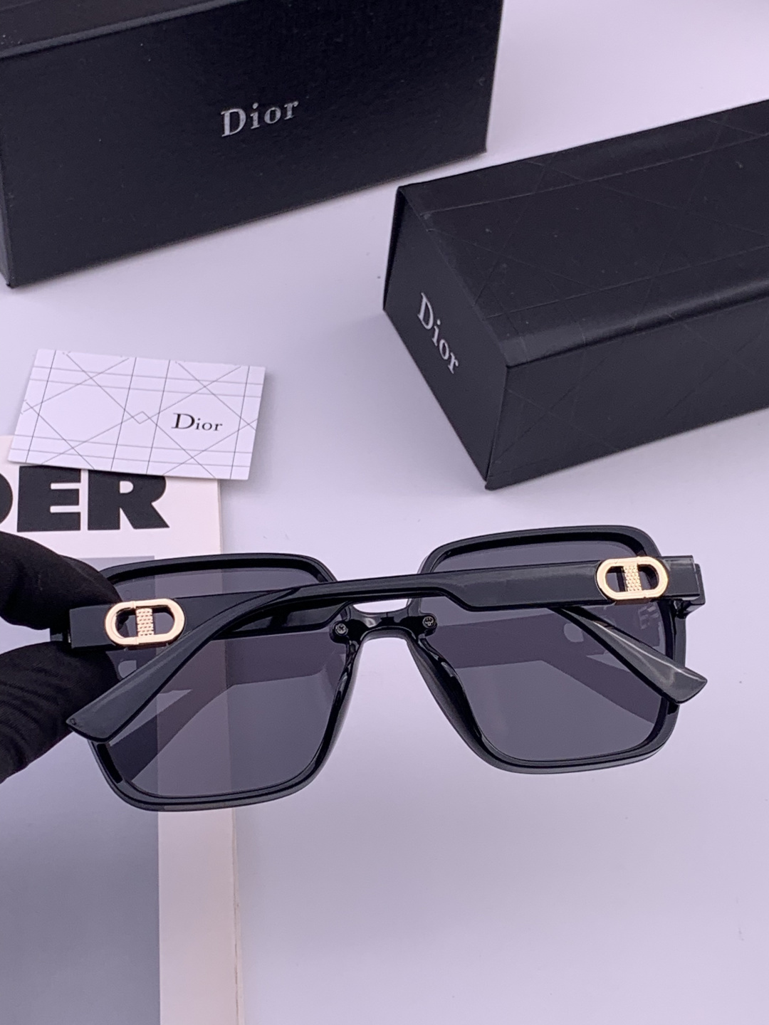 🔺 【DIOR-迪奥】开春新款 潮流爆款 时尚方框偏光太阳镜 高品质 佩戴舒适 网红潮款墨镜 型号：D6