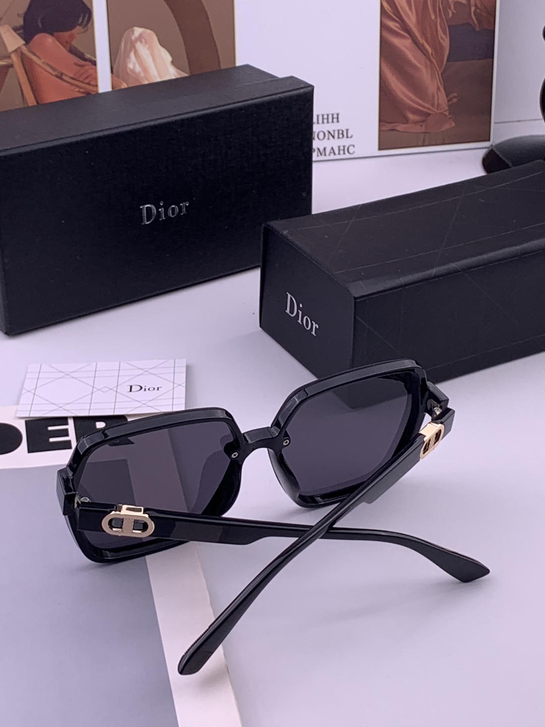 🔺 【DIOR-迪奥】开春新款 潮流爆款 时尚方框偏光太阳镜 高品质 佩戴舒适 网红潮款墨镜 型号：D6