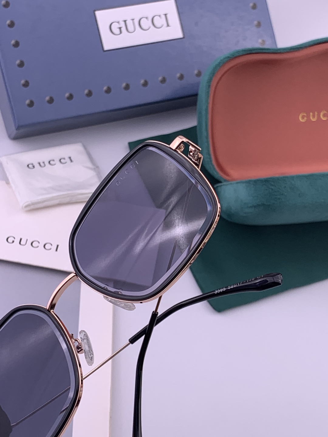 GUCCI 开春新款太阳镜 各路网红纷纷带起气场满分‼️ 俏皮甜美.上脸效果更佳.金属质感超好 型号：G