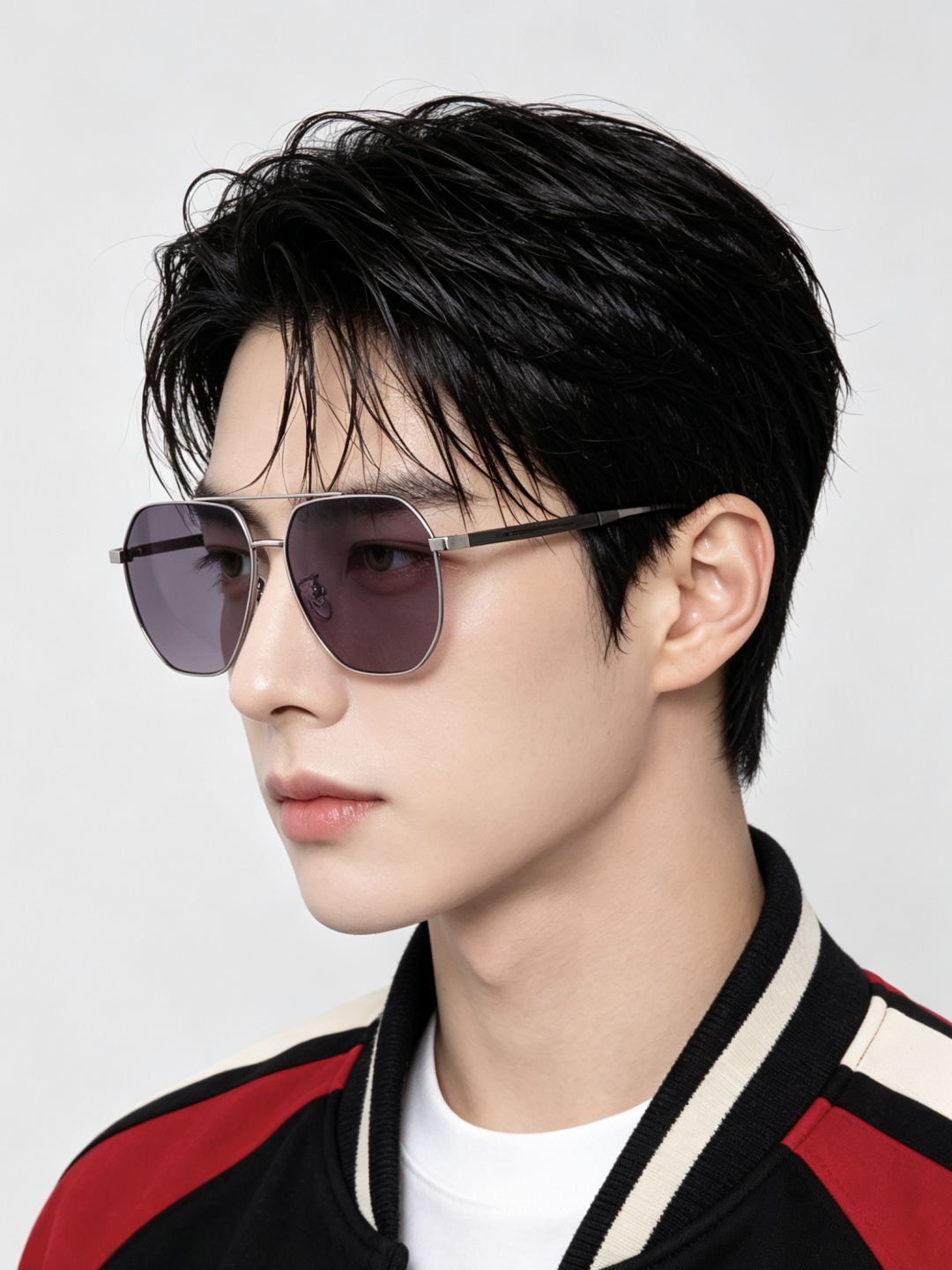 Gucci 。  高品质男女款墨镜   👍 进口宝丽来偏光镜片  。蛤蟆镜 开车钓鱼都可 。百搭显瘦墨镜