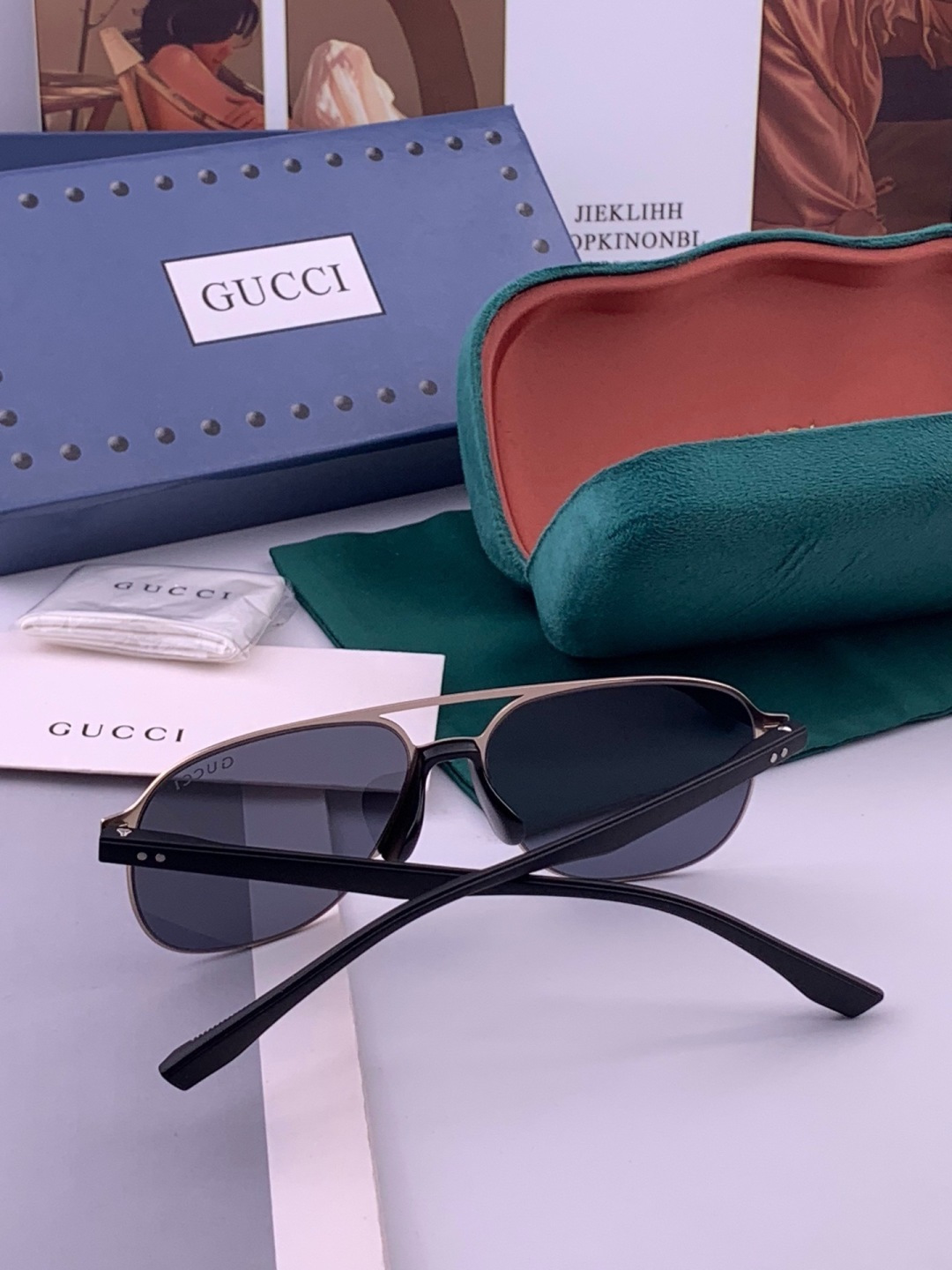 GUCCI 男款炫彩飞行员偏光太阳镜 ❤️材质：高清尼龙加厚卡槽高清偏光镜片 🌹无边框镜架💕颜👍型号：G