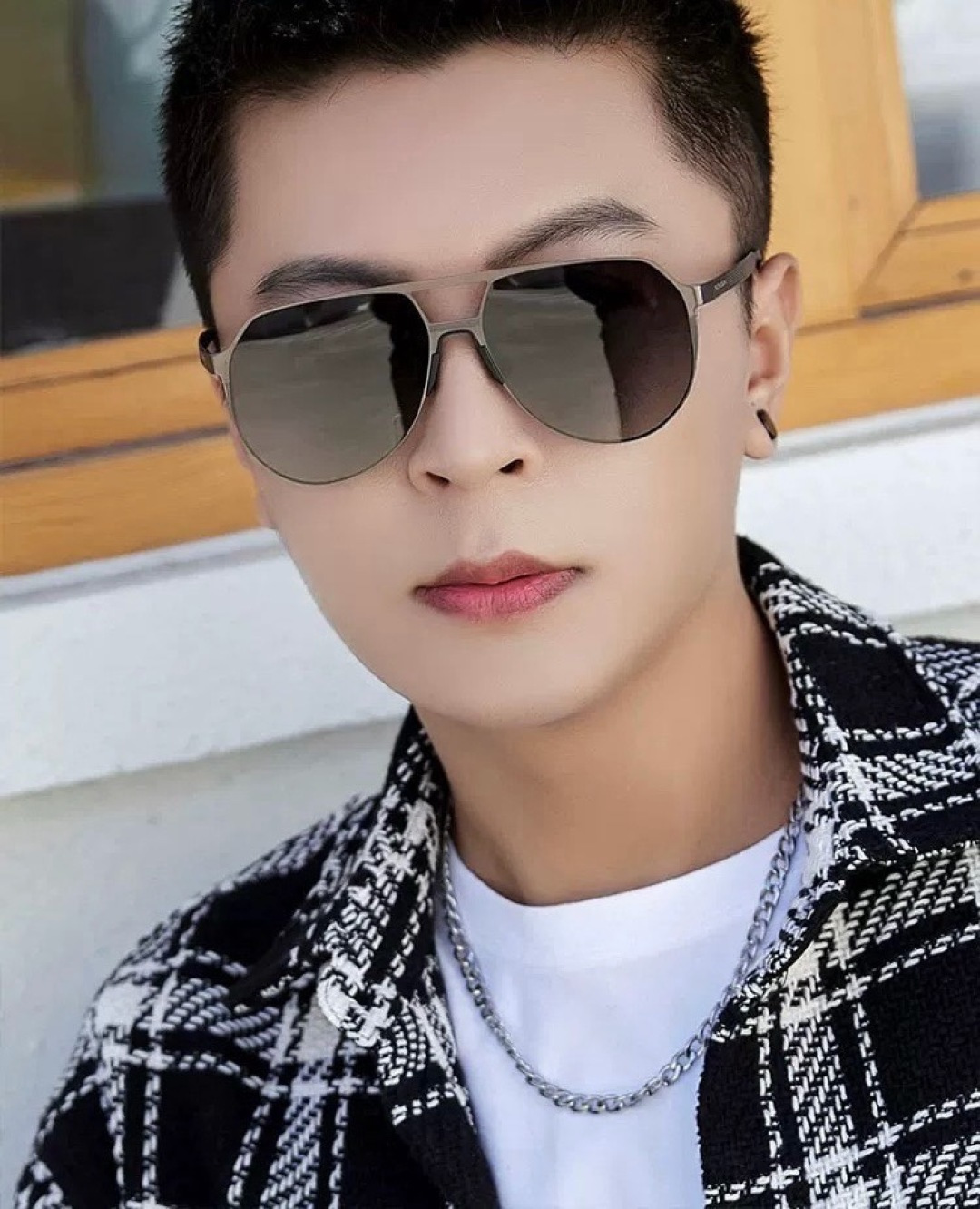 GUCCI 男款炫彩飞行员偏光太阳镜 ❤️材质：高清尼龙加厚卡槽高清偏光镜片 🌹无边框镜架💕颜👍型号：G