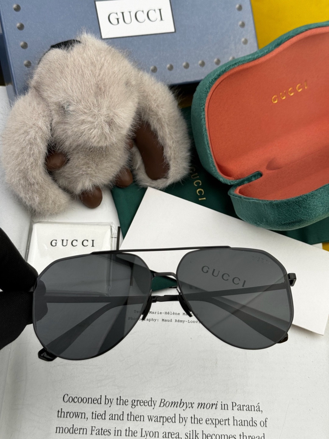♦️ GUCCI 新款男女情侣款太阳镜多边形墨镜iP电镀永不褪色 超轻超有弹性整幅眼镜无螺丝重要的是压不