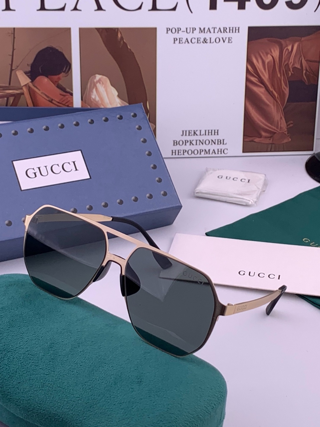 GUCCI 男款炫彩飞行员偏光太阳镜 ❤️材质：高清尼龙加厚卡槽高清偏光镜片 🌹无边框镜架💕颜👍型号：G