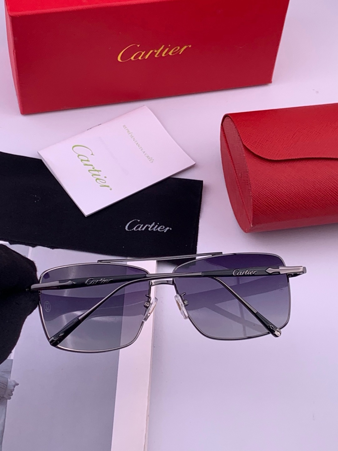 【Cartier  卡地亚】 👑男女款偏光墨镜  双色烤漆工艺  进口宝丽来偏光镜片   顶级做工彰显非