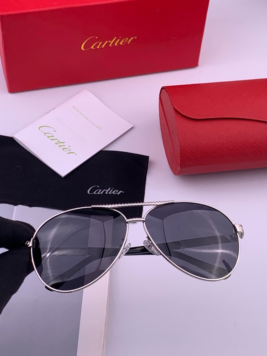 【Cartier  卡地亚】 👑男女款偏光墨镜  双色烤漆工艺  进口宝丽来偏光镜片   顶级做工彰显非