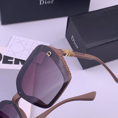 🔺 【DIOR-迪奥】开春新款 潮流爆款 时尚方框偏光太阳镜 高品质 佩戴舒适 网红潮款墨镜 女士高清偏 🔺 【DIOR-迪奥】开春新款 潮流爆款 时尚方框偏光太阳镜 高品质 佩戴舒适 网红潮款墨镜 女士高清偏