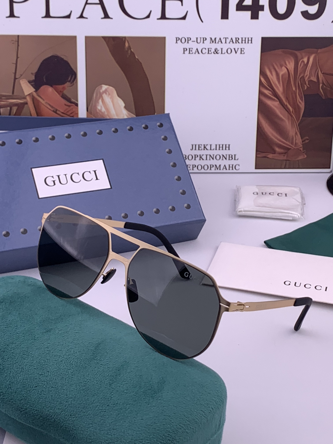 GUCC* 新款男女情侣款太阳iP电镀永不褪色 卖点：超轻超有弹性整幅眼镜无螺丝重要的是压不坏、镜片：高
