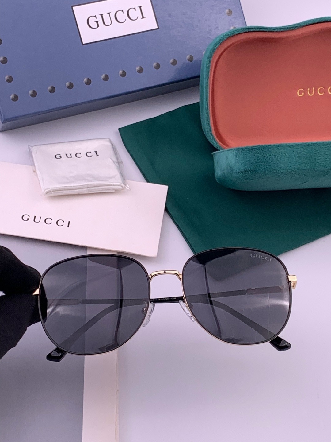 🔺 GUCCI🔻官方新款 众多明星同款[色]‼️‼️新款大框偏光墨镜 🌈🌈宝丽来超清加厚太阳镜🔝🔝型号：