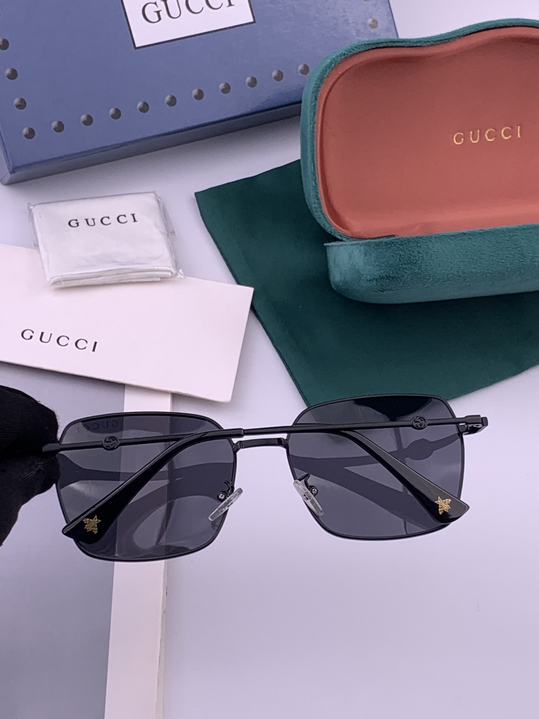 GUCCI-新款情侣款偏光太阳镜、完美品质，独特设计  适合各种脸型，‼️经典太阳镜 超个性 古典与时尚