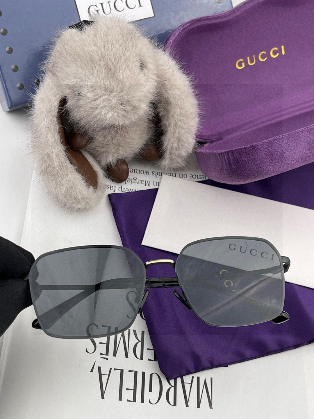 GUCCI 男款炫彩飞行员偏光太阳镜 ❤️材质：高清尼龙加厚卡槽高清偏光镜片 🌹无边框镜架💕颜👍型号：G