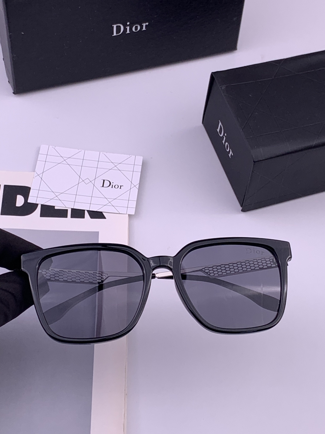 🔺 【DIOR】开春新款 潮流爆款 时尚方框偏光太阳镜 高品质 佩戴舒适 网红潮款墨镜 女士高清偏光太阳
