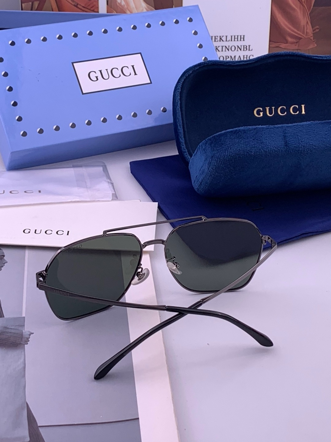Gucci 。  高品质男女款墨镜   👍 进口宝丽来偏光镜片  。蛤蟆镜 开车钓鱼都可 。百搭显瘦墨镜