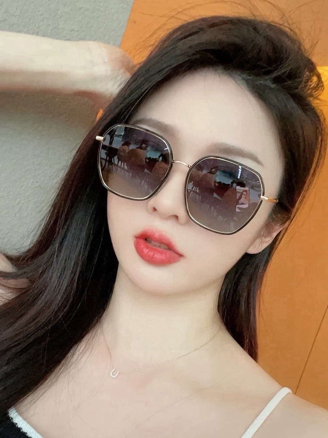 新品CHANEL 香奈儿太阳镜以独特魅力和前卫风格诠释春夏最新眼镜，质感超好佩带舒适 型号：CH9375