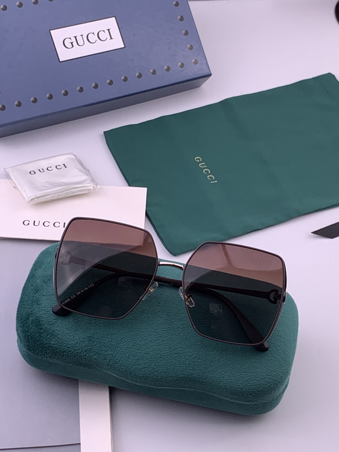 🔺 【GUCCI】开春新款 潮流爆款 时尚方框偏光太阳镜 高品质 佩戴舒适 网红潮款墨镜 女士高清偏光太