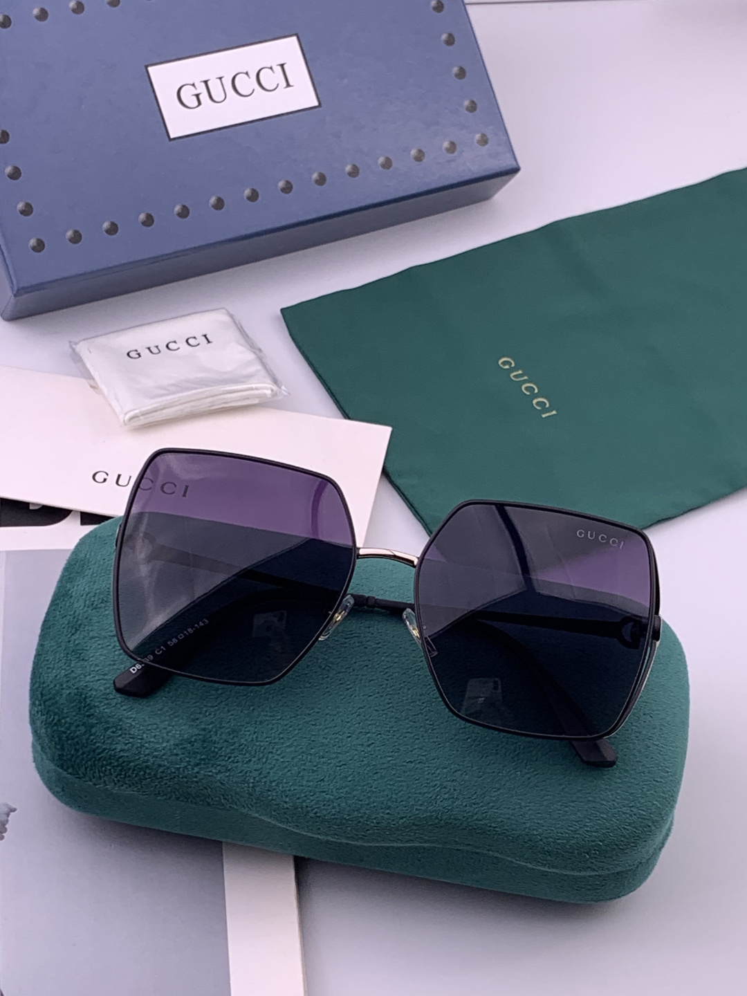 🔺 【GUCCI】开春新款 潮流爆款 时尚方框偏光太阳镜 高品质 佩戴舒适 网红潮款墨镜 女士高清偏光太