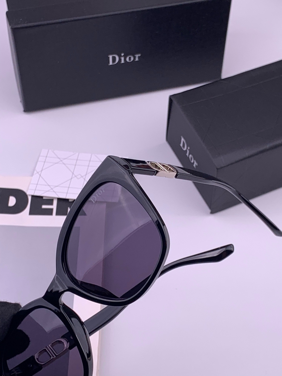 【DIOR】新款潮流爆款 时尚方框太阳镜 佩戴舒适 网红潮款墨镜  女士高清加厚偏光太阳镜🕶️ 🎉高品质