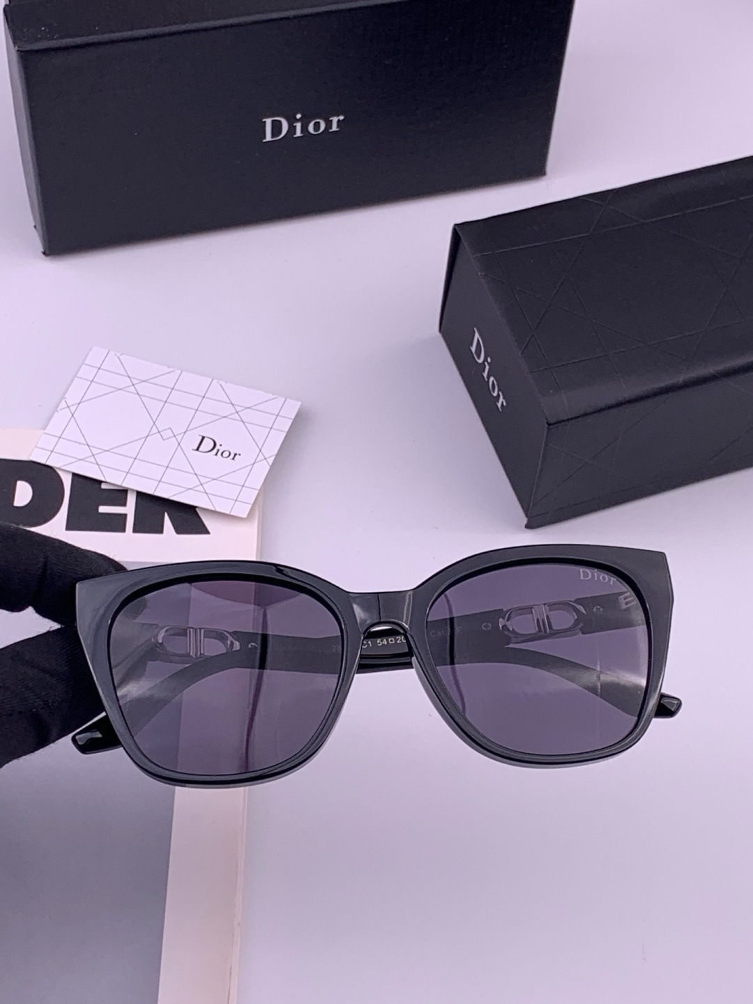 【DIOR】新款潮流爆款 时尚方框太阳镜 佩戴舒适 网红潮款墨镜  女士高清加厚偏光太阳镜🕶️ 🎉高品质