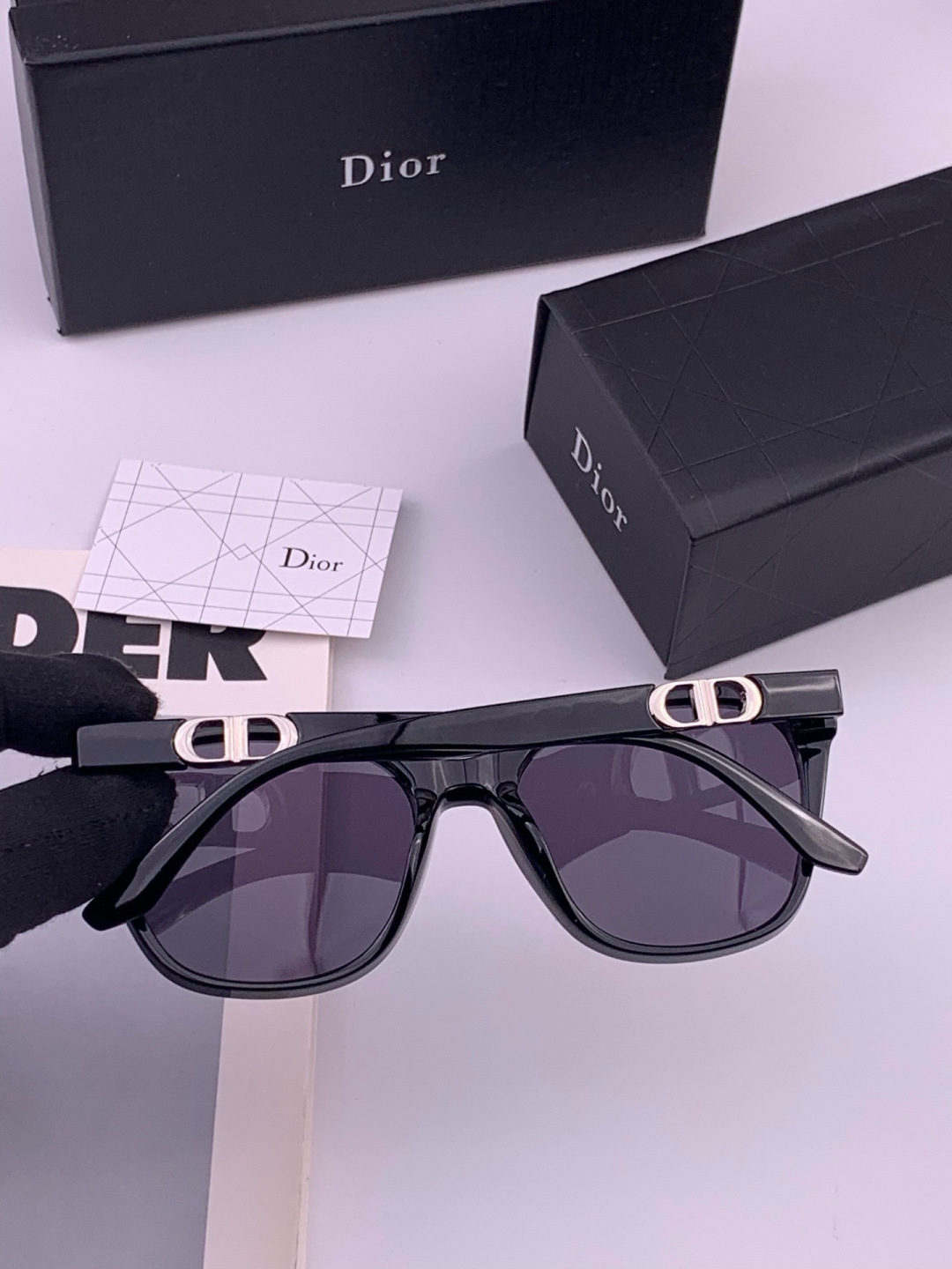 【DIOR】新款潮流爆款 时尚方框太阳镜 佩戴舒适 网红潮款墨镜  女士高清加厚偏光太阳镜🕶️ 🎉高品质