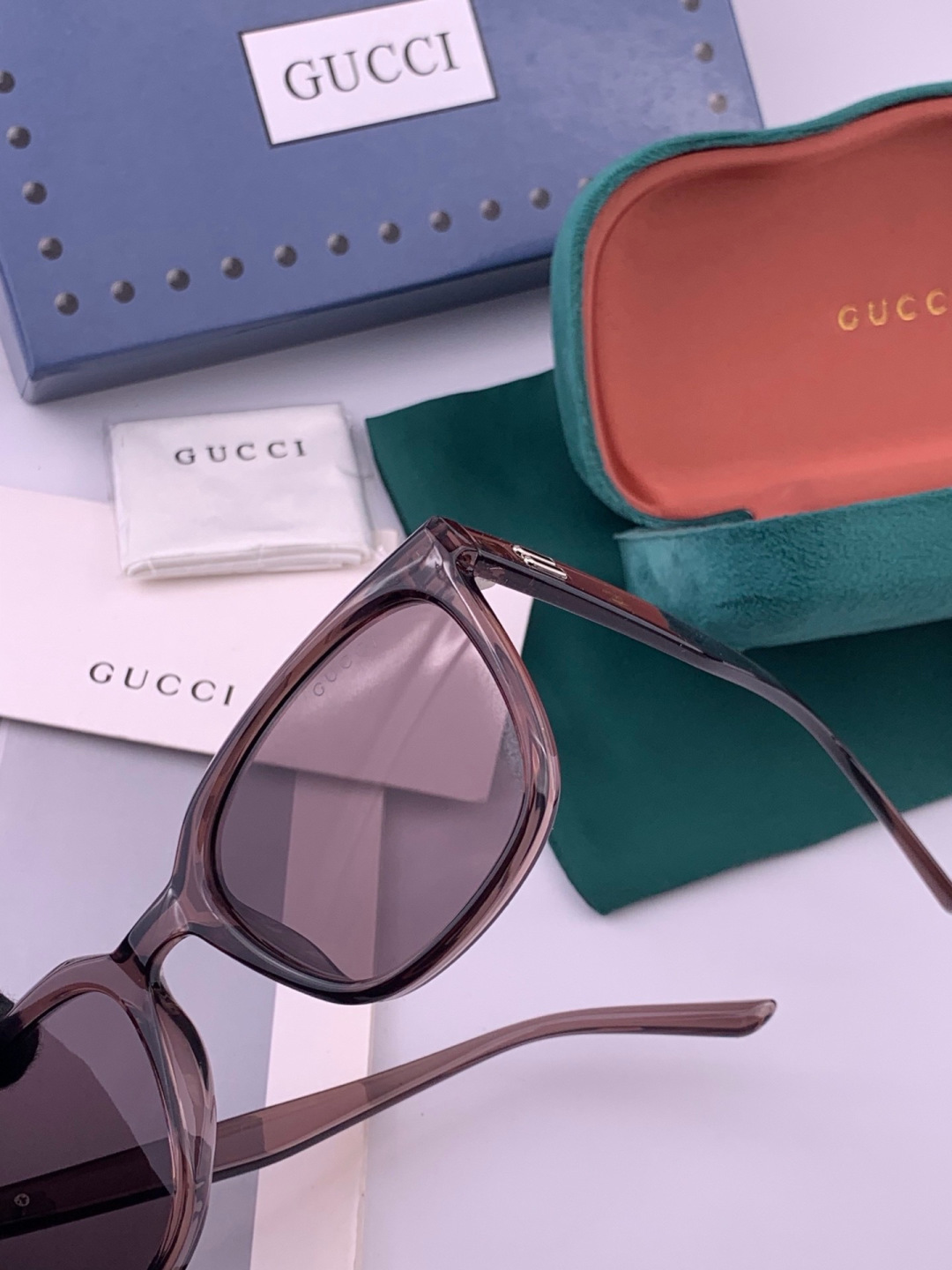 🔺 【GUCCI】开春新款 潮流爆款 时尚方框偏光太阳镜 高品质 佩戴舒适 网红潮款墨镜 女士高清尼龙偏